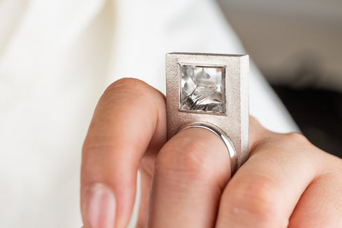 Anillo Ventana al más allá: Cuarzo y Plata .925